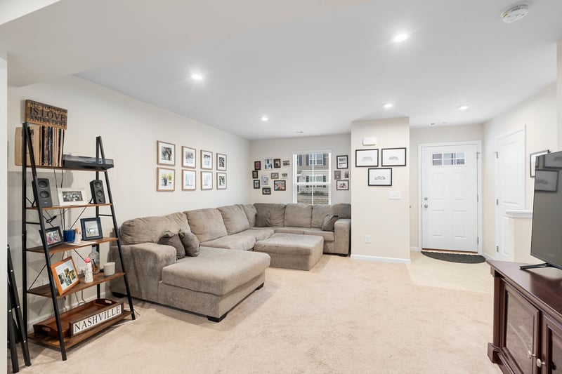 2935 Winterberry Dr #10, Nashville, TN 37207