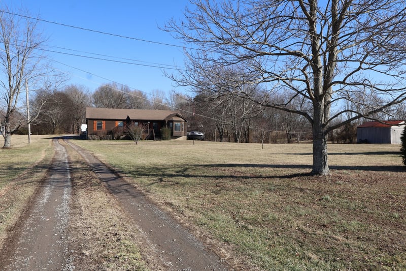 4247 Armstrong Rd, Springfield, TN 37172