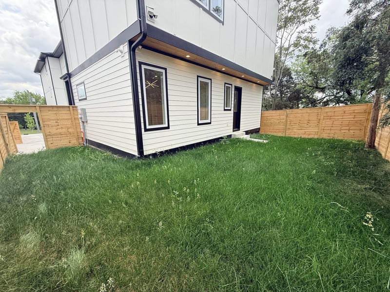 423 Monticello St, Nashville, TN 37207