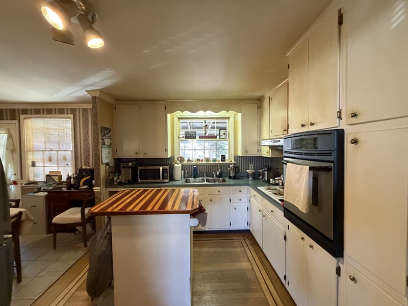 3837 Valley Ridge Dr, Nashville, TN 37211