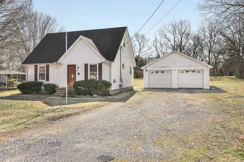 100 Bluegrass Dr, Smyrna, TN 37167