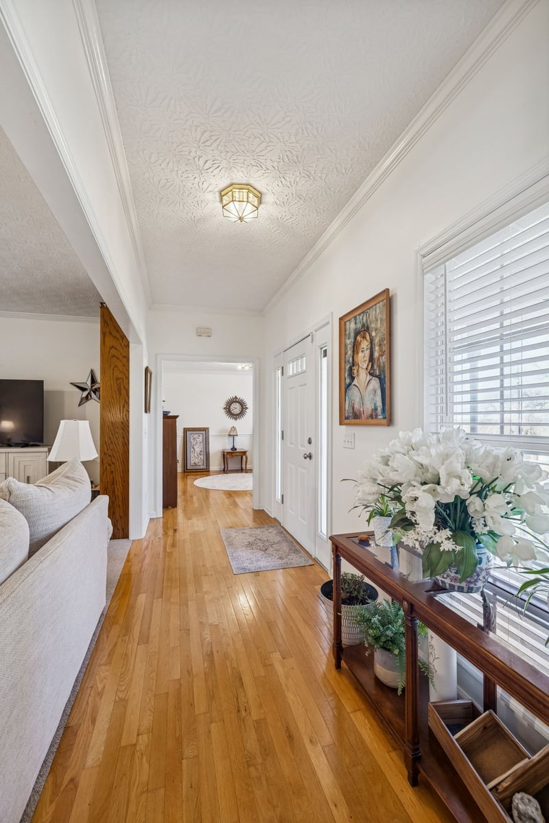 1705 Wynnewood Dr, Chapmansboro, TN 37035