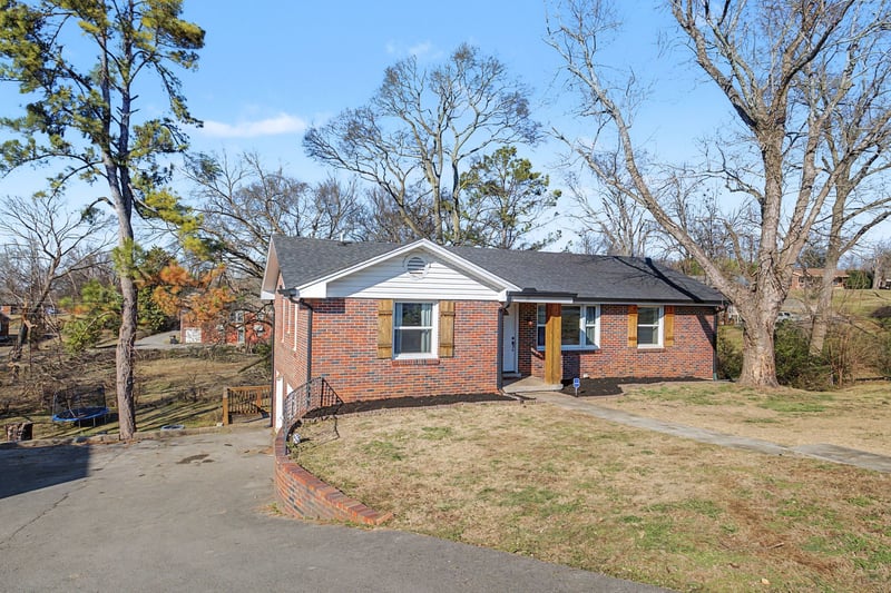 100 Dellrose Dr, Nashville, TN 37214