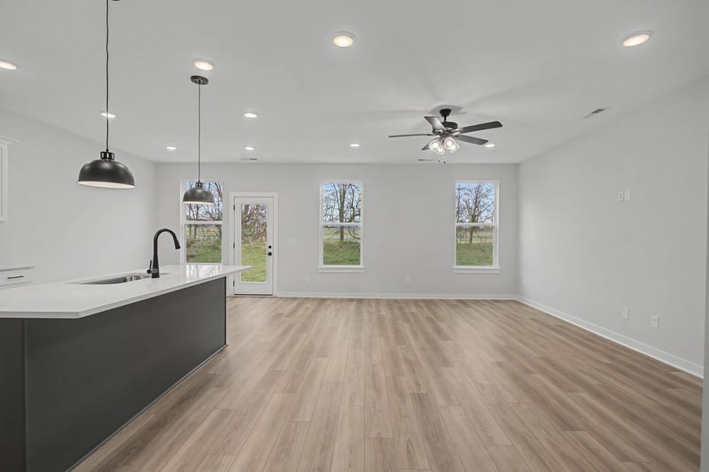 3596 Heartland Dr, Columbia, TN 38401