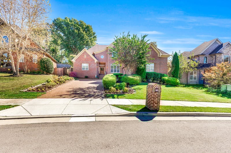 228 Valley Bend Dr, Nashville, TN 37214