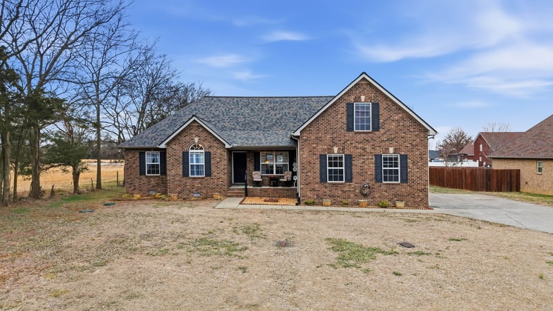 1931 Mural Ln, Murfreesboro, TN 37127