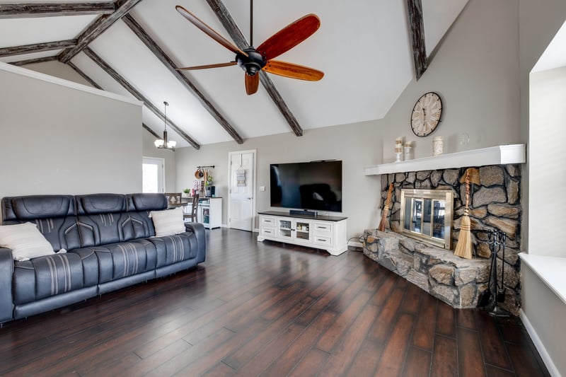 625 Netherlands Dr, Hermitage, TN 37076