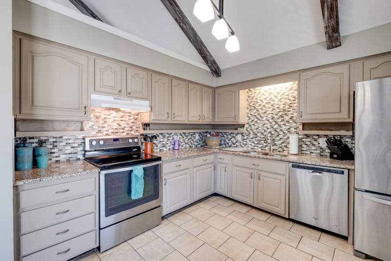 625 Netherlands Dr, Hermitage, TN 37076