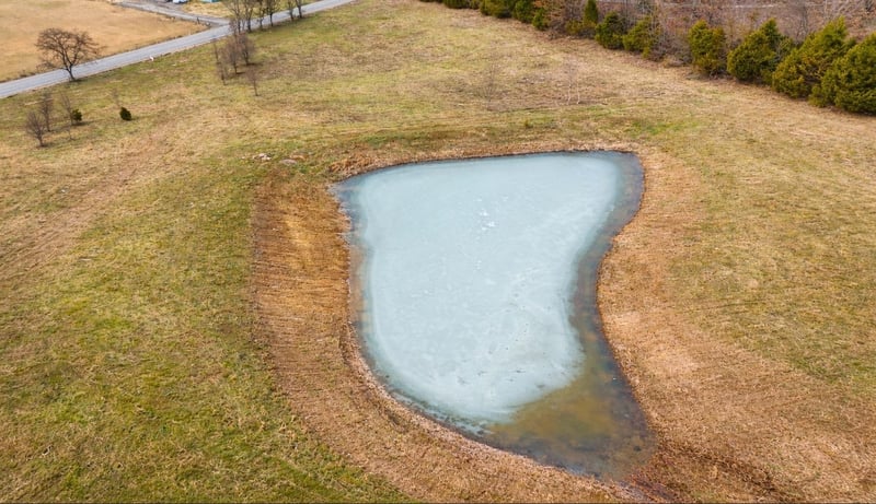 23 Rock Bridge Rd, Bethpage, TN 37022