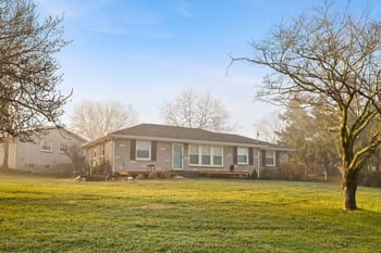 1934 Pinehurst Dr, Nashville, TN 37216