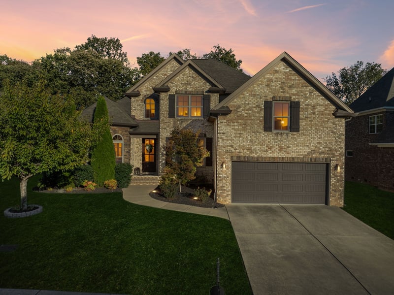 8018 Fenwick Ln, Spring Hill, TN 37174