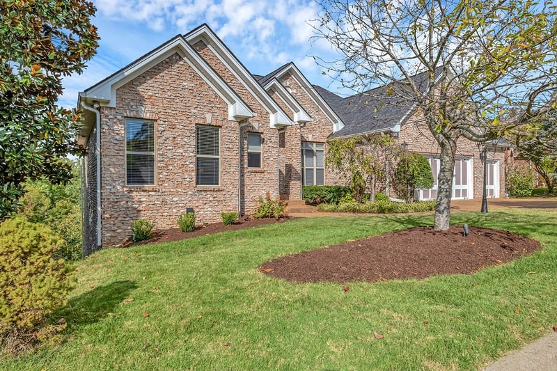 456 Summit Oaks Dr, Nashville, TN 37221