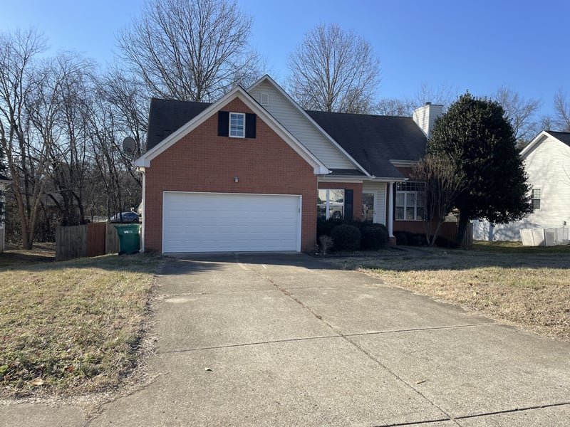 2111 Loudenslager Dr, Thompsons Station, TN 37179