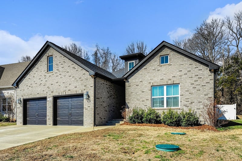 7208 Winding Way, Pleasant View, TN 37146