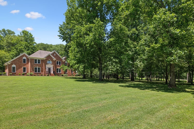 3208 Thoroughbred Dr, Hermitage, TN 37076