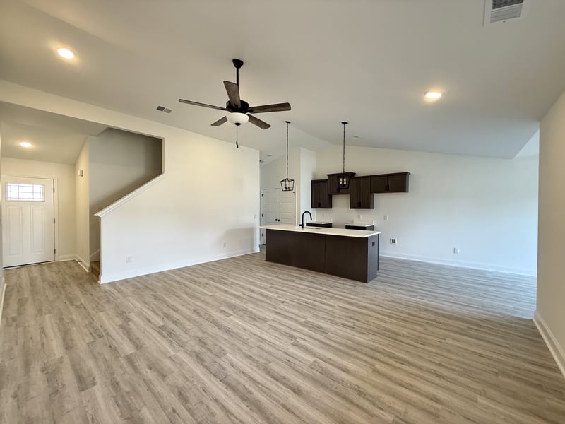 2102 Melanie Dr, Springfield, TN 37172