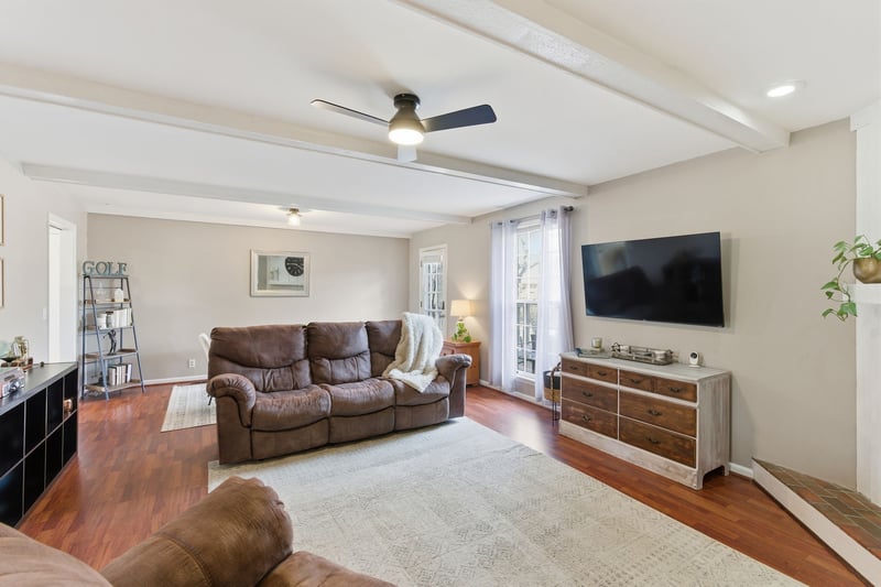 107 Bryan House Dr, Goodlettsville, TN 37072