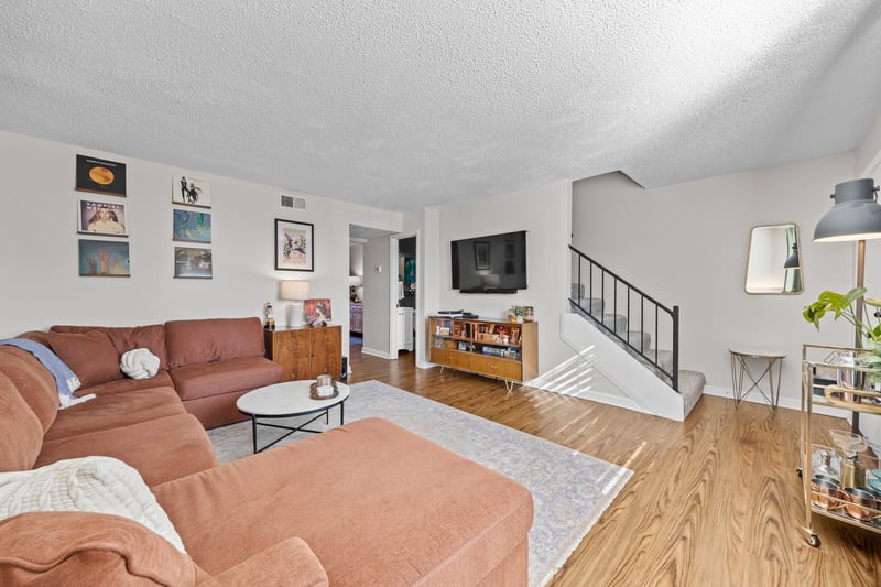 913 Coarsey Dr, Nashville, TN 37217