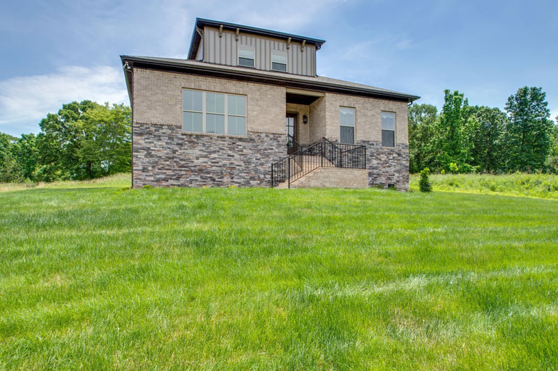 966 Hunters Ln, Springfield, TN 37172