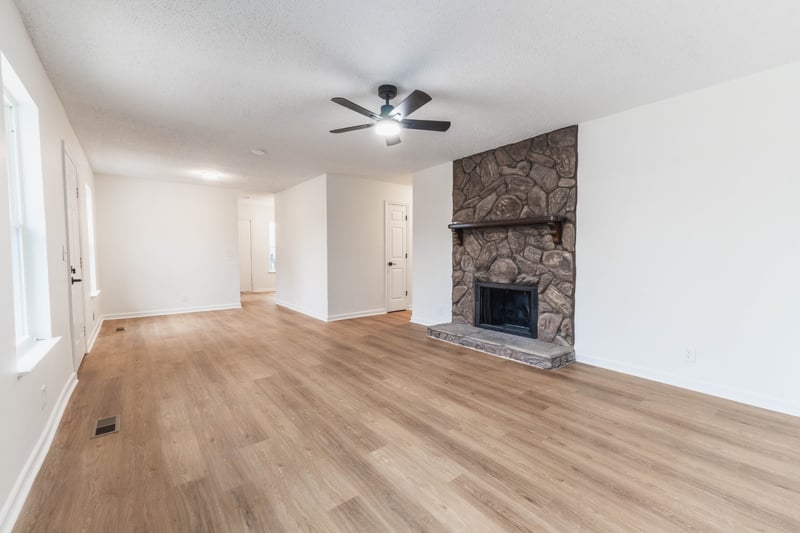 1805 Meadow Cliff Dr, Nashville, TN 37210