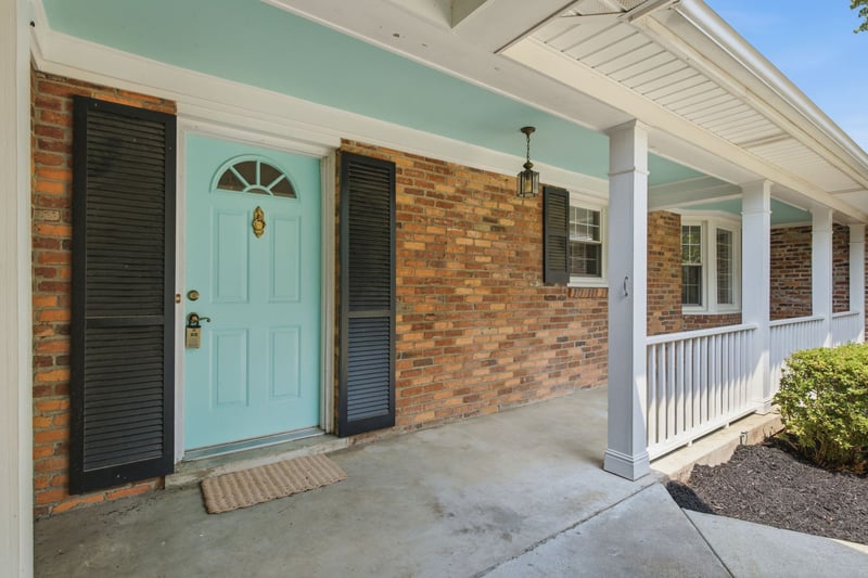 152 Cherokee Rd, Hendersonville, TN 37075