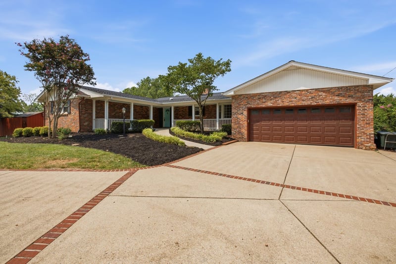 152 Cherokee Rd, Hendersonville, TN 37075