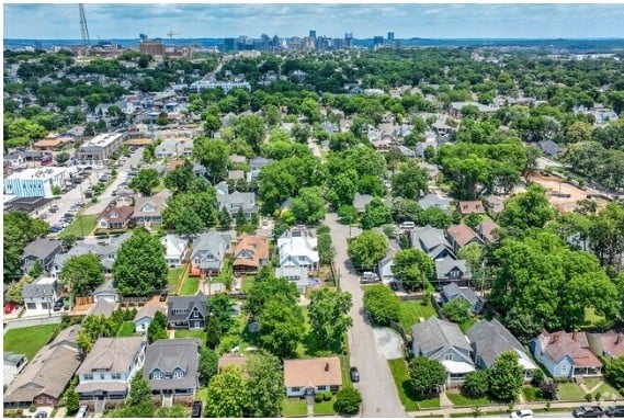 2815 Vaulx Dr, Nashville, TN 37204