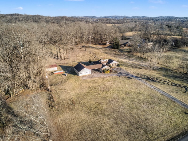 634 Still Pond Rd, Columbia, TN 38401