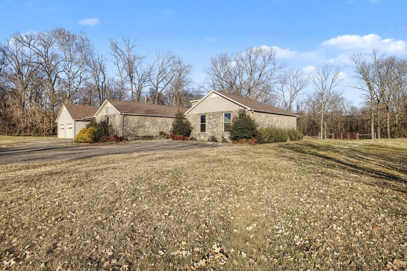 634 Still Pond Rd, Columbia, TN 38401