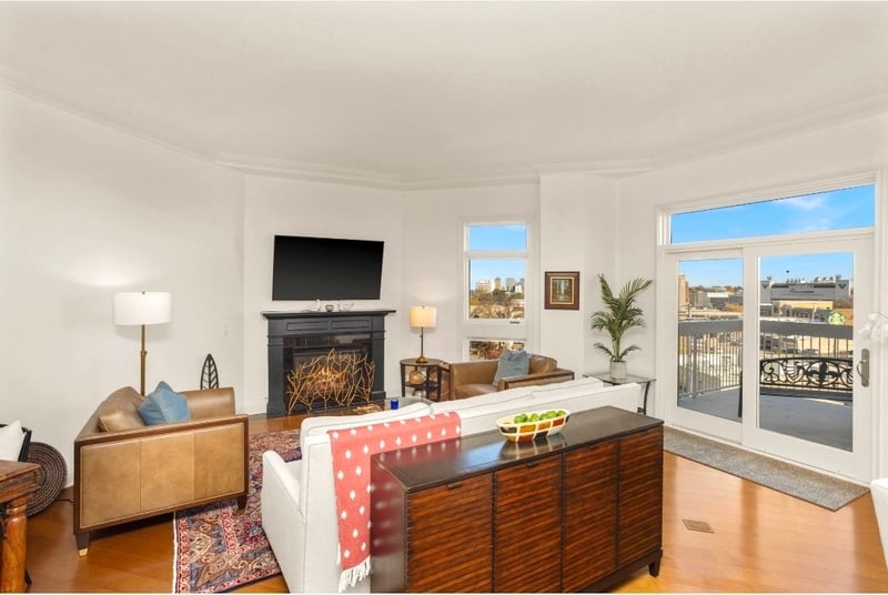 110 31st Ave #303, Nashville, TN 37203