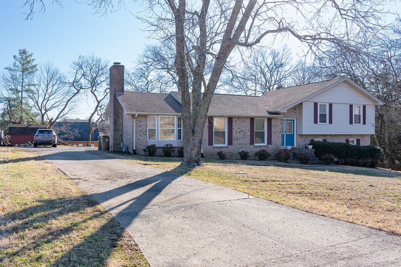 1005 Emily Dr, Goodlettsville, TN 37072