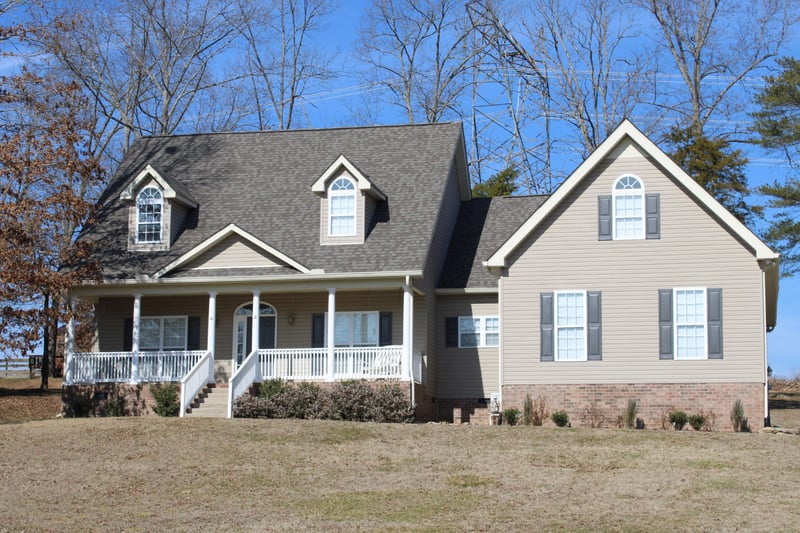 545 Red Fox Dr, Burns, TN 37029