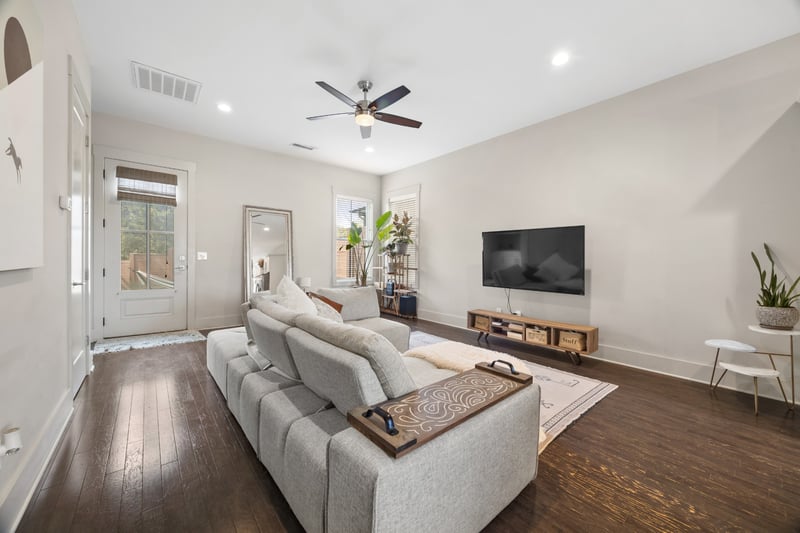 1002 Free Silver Rd, Nashville, TN 37207