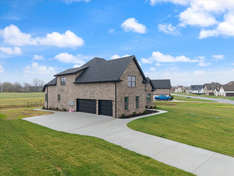 2631 Holly Springs Dr, Murfreesboro, TN 37128