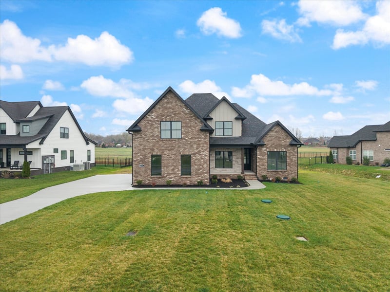 2631 Holly Springs Dr, Murfreesboro, TN 37128