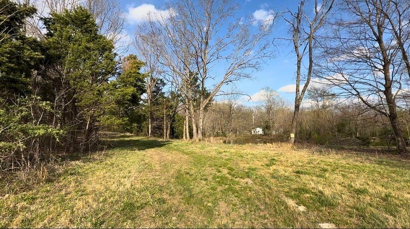 1672 Rabe Coats Rd, Westmoreland, TN 37186