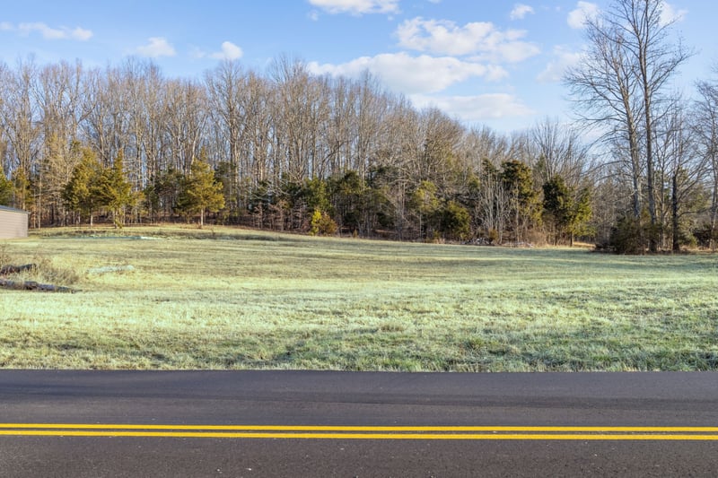 1672 Rabe Coats Rd, Westmoreland, TN 37186