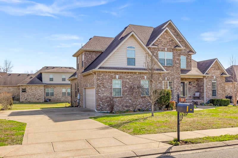 528 Piccadilly Dr, Murfreesboro, TN 37128
