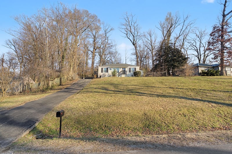 27 Cameo Dr, Nashville, TN 37211