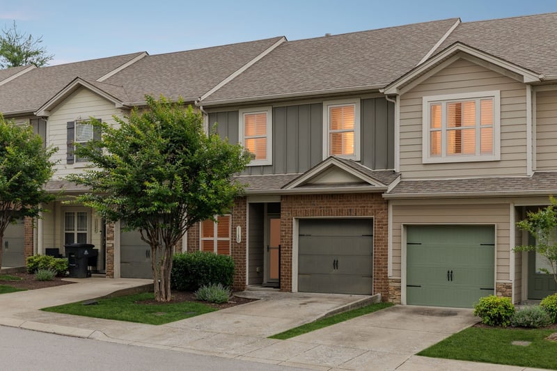 1130 Woodbury Falls Ct, Nashville, TN 37221