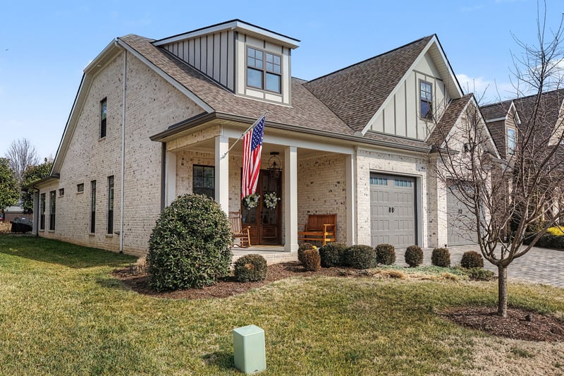 2111 White Poplar Ct, Murfreesboro, TN 37130