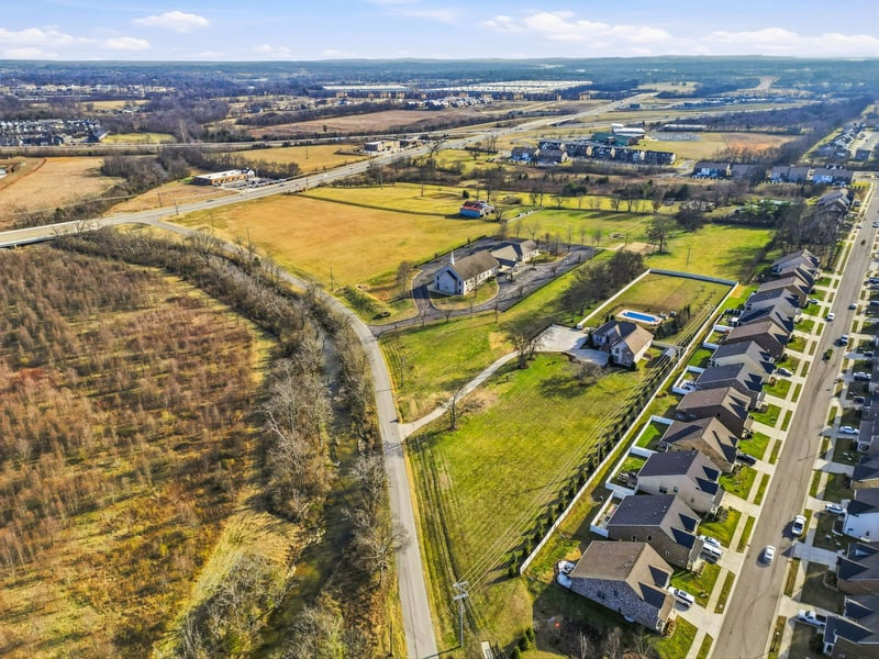 589 Harris Ln, Gallatin, TN 37066