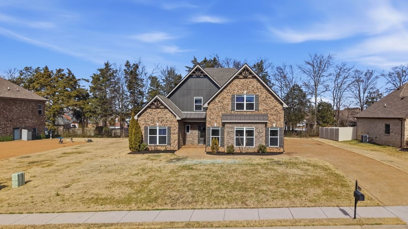 1210 Piper Glen Rd, Smyrna, TN 37167