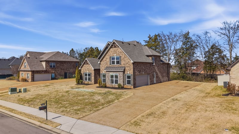 1210 Piper Glen Rd, Smyrna, TN 37167