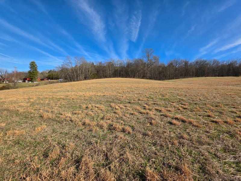 990 Wartrace Hwy, Pleasant Shade, TN 37145