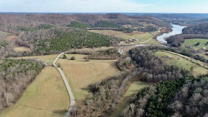 929 Wartrace Hwy, Pleasant Shade, TN 37145