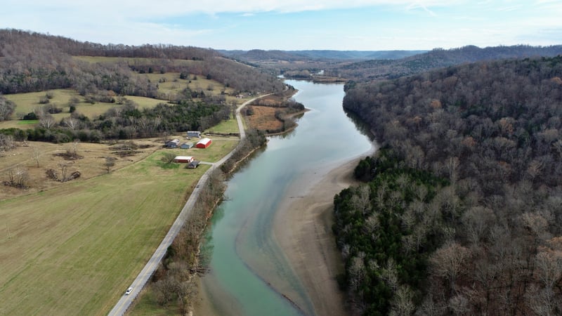 929 Wartrace Hwy, Pleasant Shade, TN 37145