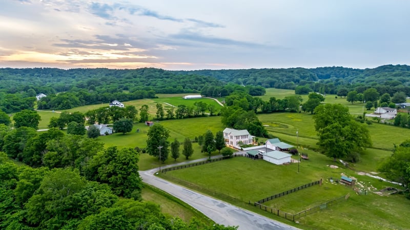 3310 Booker Ridge Rd, Mount Pleasant, TN 38474