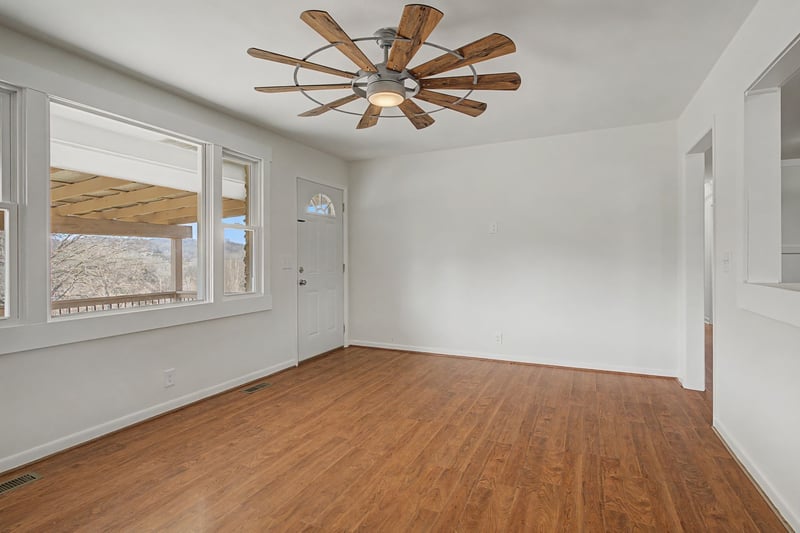 240 Swift Dr, Goodlettsville, TN 37072