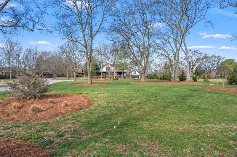 2696 Barfield Rd, Murfreesboro, TN 37128